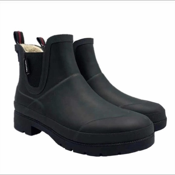 Tretorn Shoes - Tretorn Ladies Faux Fur Lining Chelsea Lina Rain Boot size 9 NWT